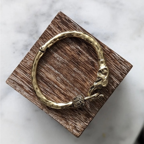 2/$30🌵 Brass Look Elephant Bracelet Trunk Hook Hinged NEW African Safari Indian - Picture 8 of 10